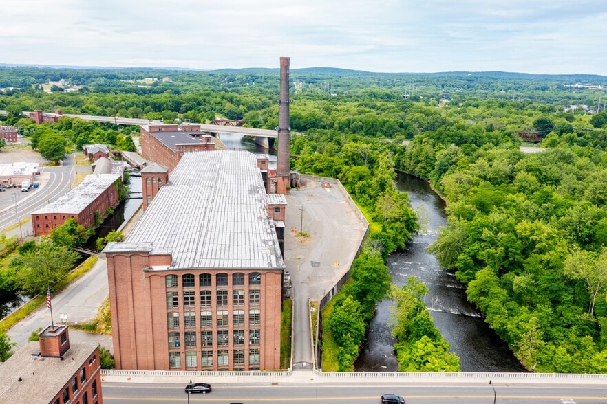 More Photos Of 165 Front St, Chicopee Apartments For Sale