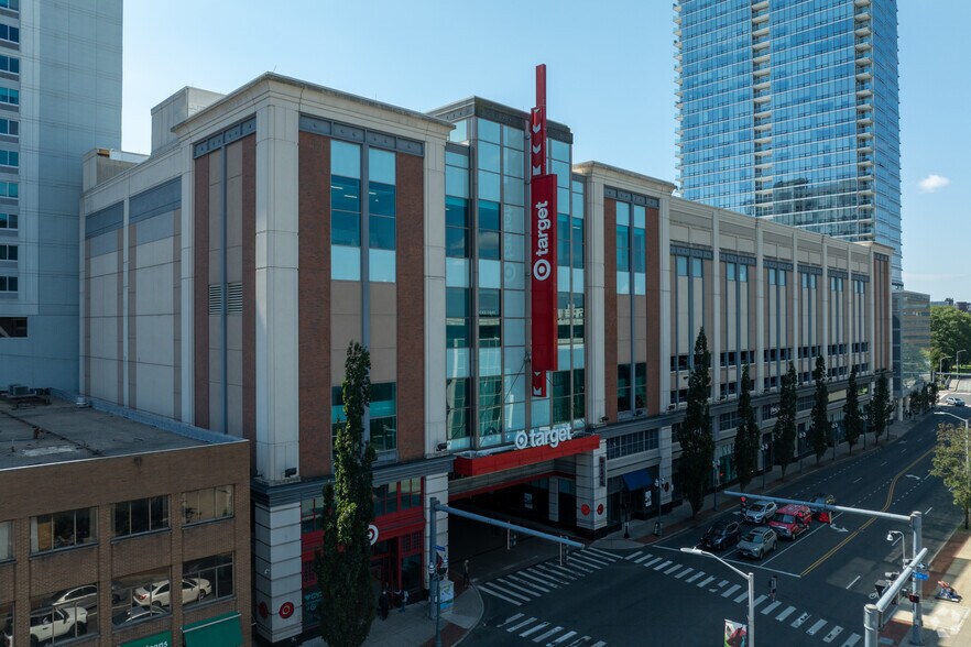 Primary Photo Of 5 Broad St, Stamford General Retail For Lease