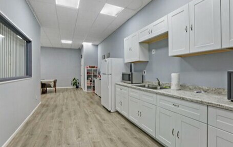 More Photos Of 3720 Hawthorne Ct, Waukegan Warehouse For Sale