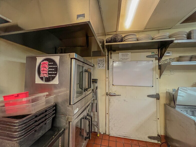 More Photos Of 404 Southard St, Key West Restaurant For Sale