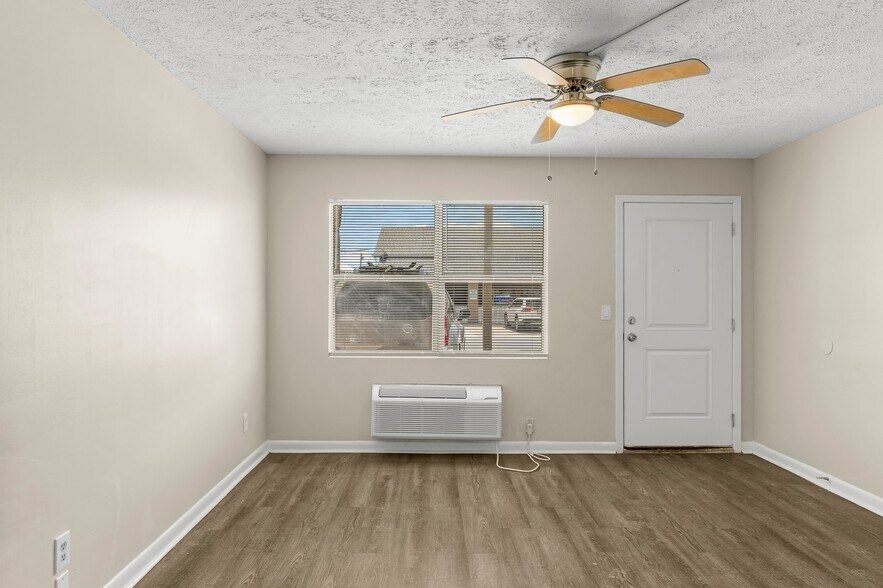 More Photos Of 644 W Caladium Cir, Panama City Beach Apartments For Sale