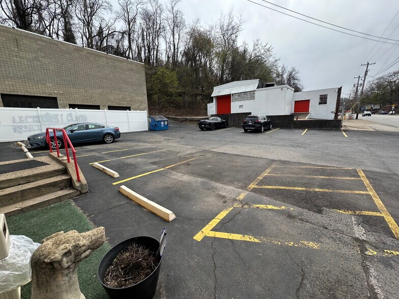 More Photos Of 1140 Washington Blvd, Pittsburgh Warehouse For Sale