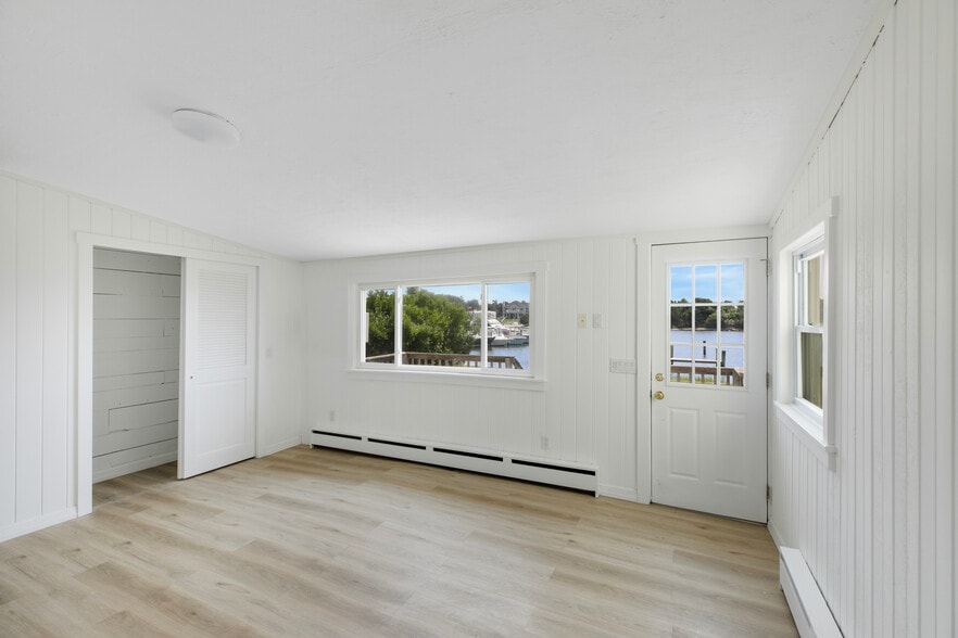 More Photos Of 35 Gardners Ln, Hampton Bays Apartments For Sale