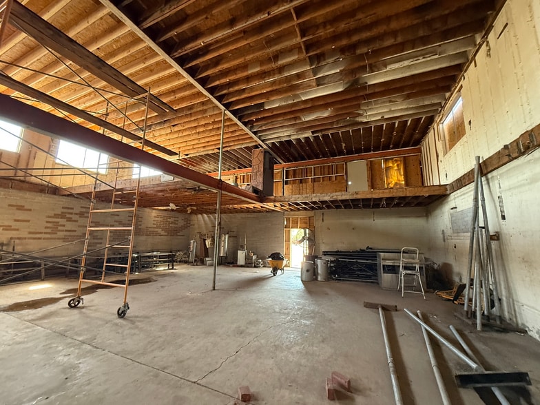More Photos Of 9103 N Central Ave, Phoenix Freestanding For Sale