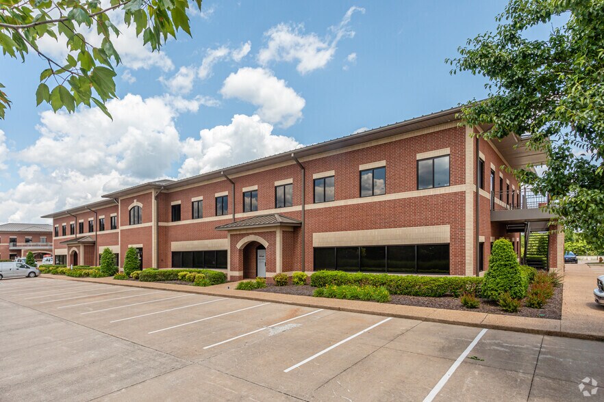 More Photos Of 1803 Phyllis St, Bentonville Unknown For Lease