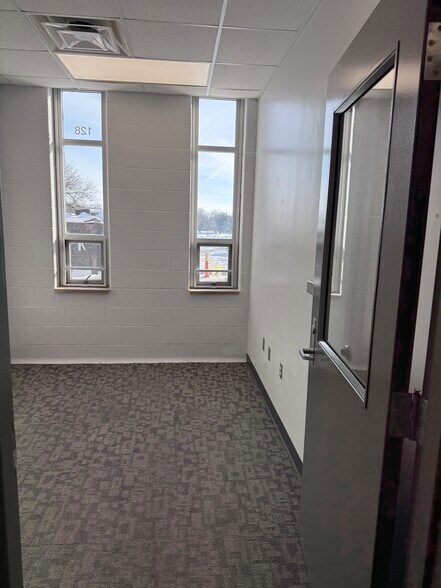 More Photos Of 2960 W Enon Rd, Xenia Flex For Lease