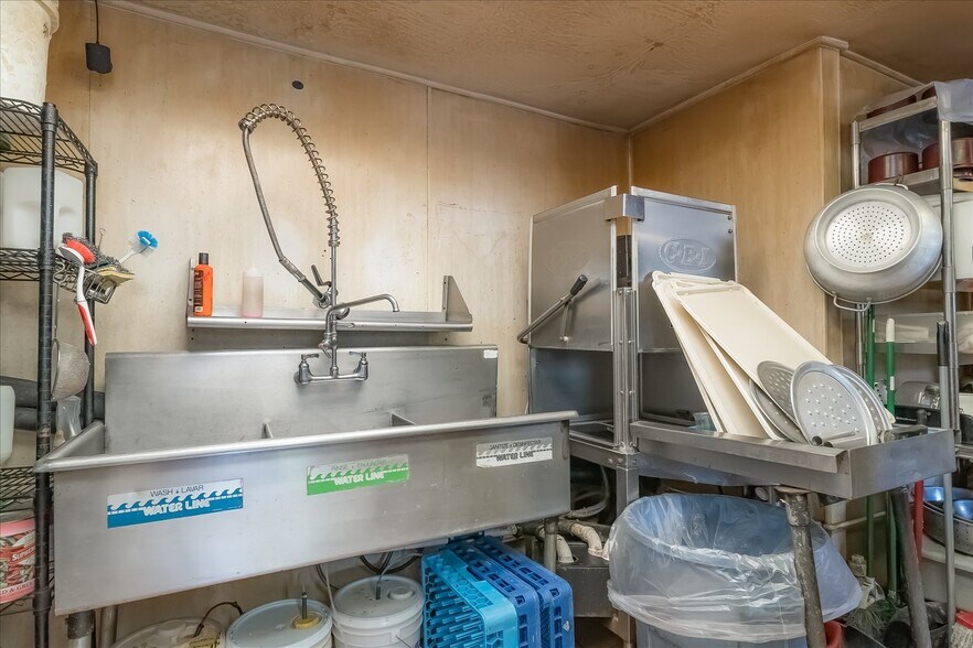 More Photos Of 637 S Commerce Ave, Sebring Restaurant For Sale