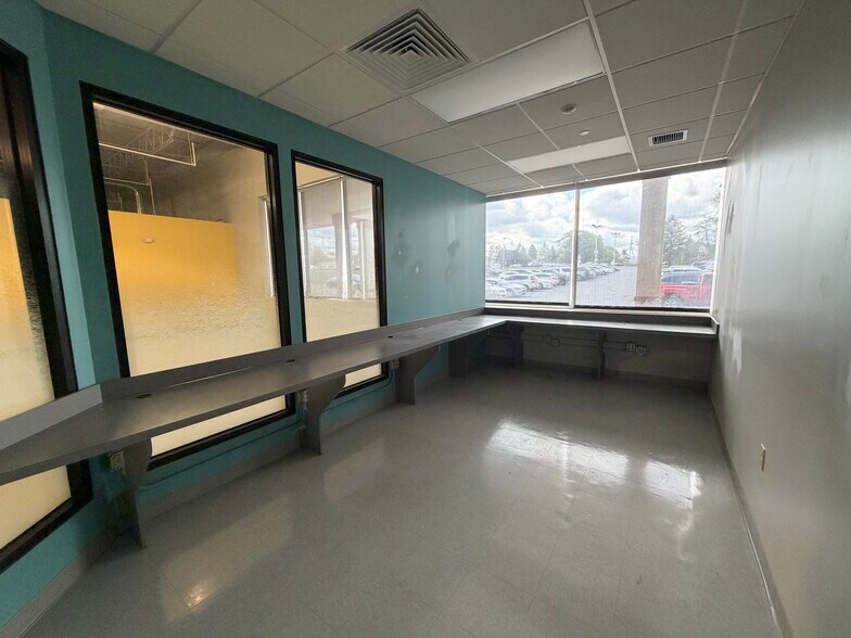More Photos Of 3143 William Penn Hwy, Easton General Retail For Lease