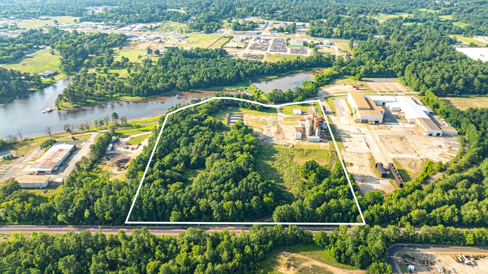 More Photos Of 220 Progress Blvd, Longview Warehouse For Lease