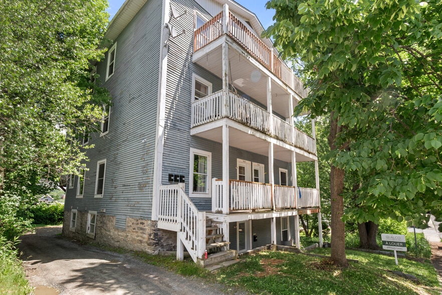 More Photos Of 338 Rue Brooks, Sherbrooke Apartments For Sale