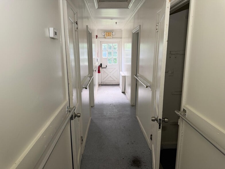 More Photos Of 184 S Pascack Rd, Nanuet Healthcare For Sale