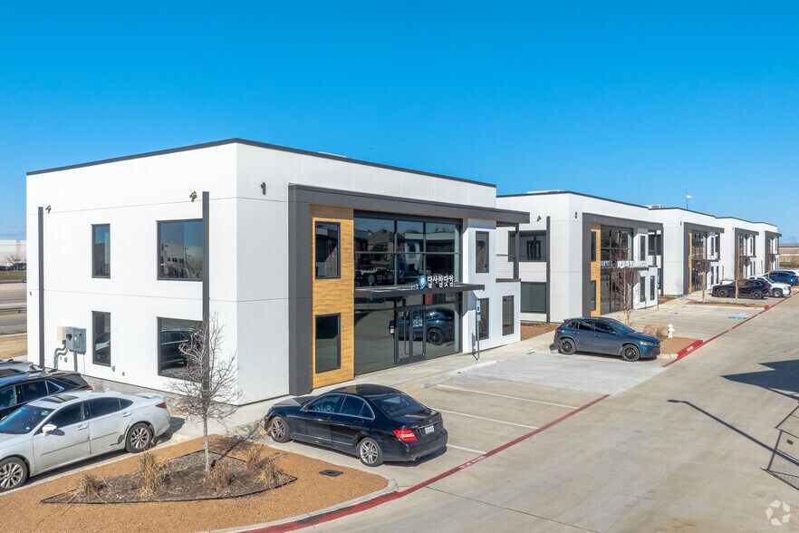 More Photos Of 2550 E State Hwy 121, Lewisville Loft Creative Space For Lease