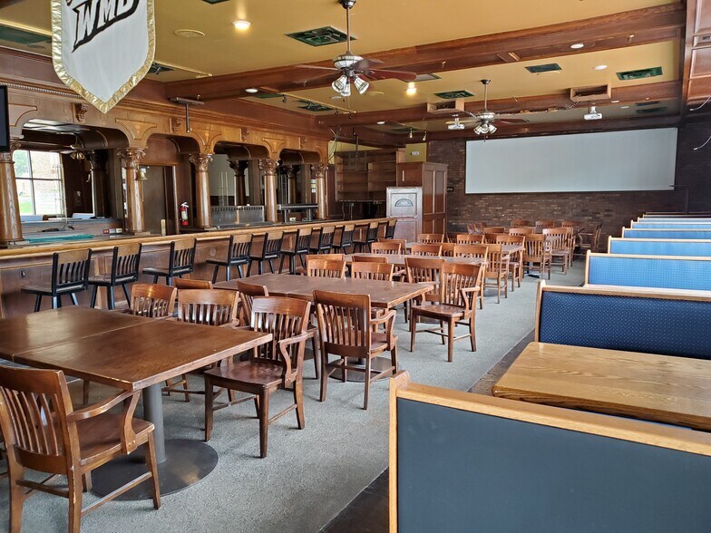 More Photos Of 4210 Stadium Dr, Kalamazoo Freestanding For Lease