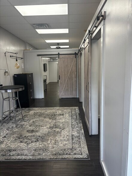 More Photos Of 1916 Kingstown Rd, Wakefield Freestanding For Lease