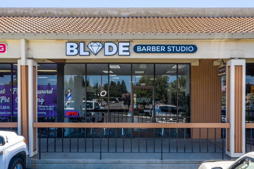 More Photos Of 1079 Sunrise Ave, Roseville General Retail For Sale