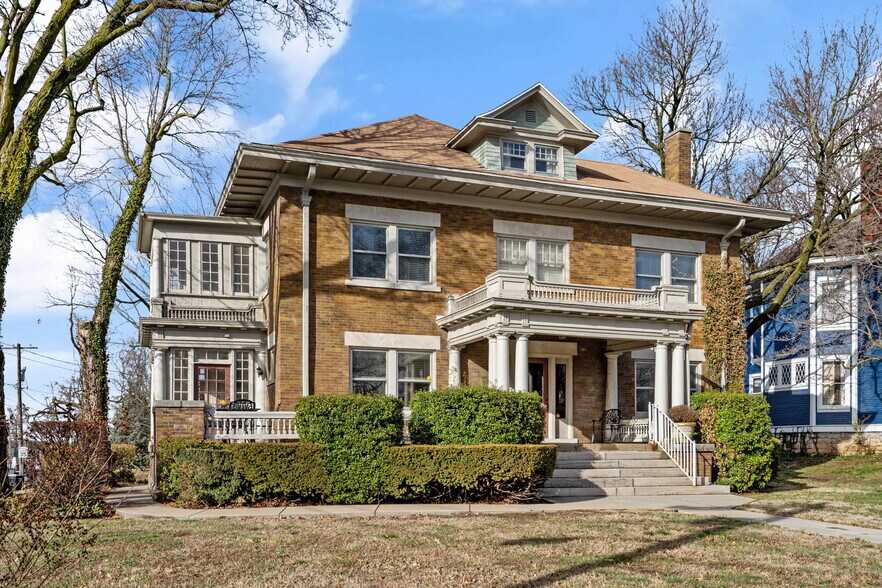 Primary Photo Of 1201 E Walnut St, Springfield Loft Creative Space For Sale