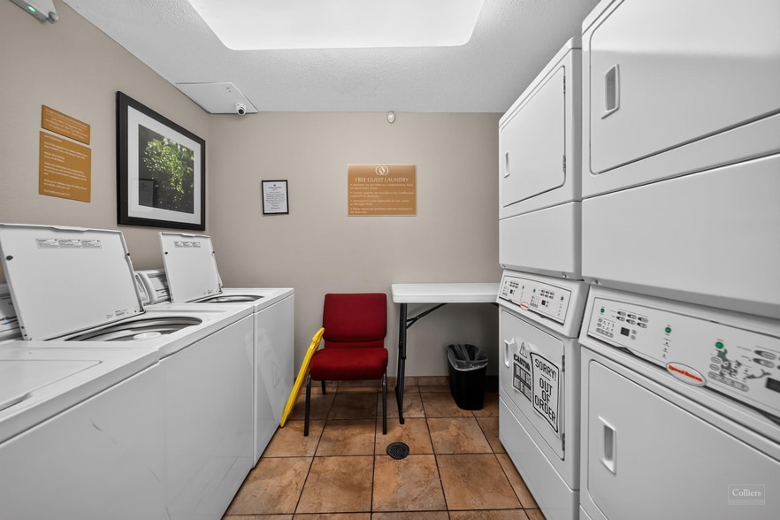 More Photos Of 1055 Waterford Commons Rd, Greenville Hotel For Sale