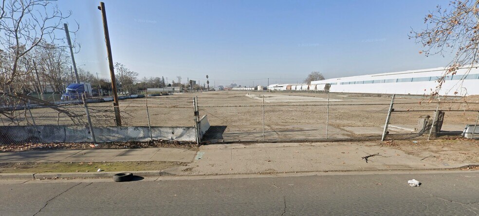 More Photos Of 103 N E St, Stockton Land For Sale