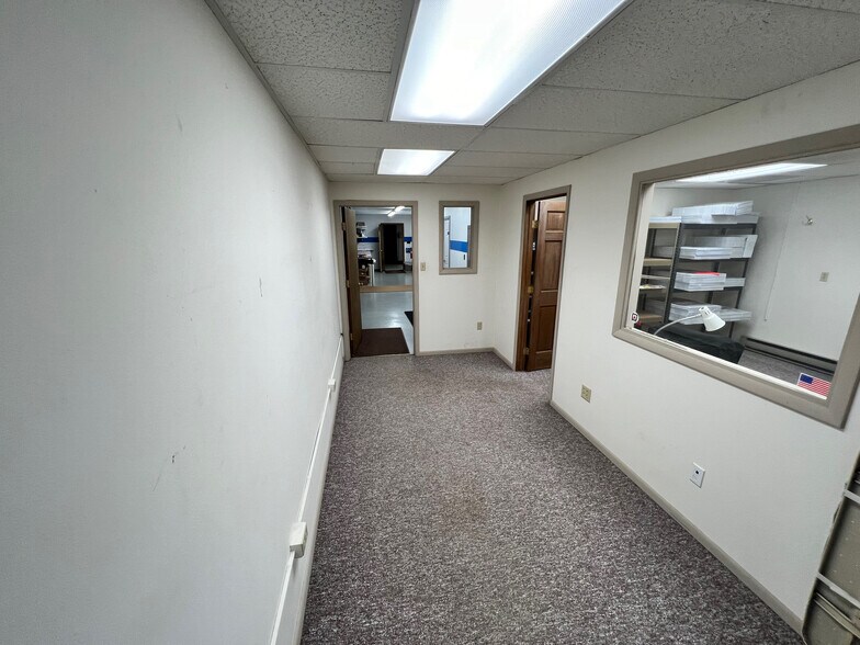 More Photos Of 1244 River View Dr, Cody Office For Lease