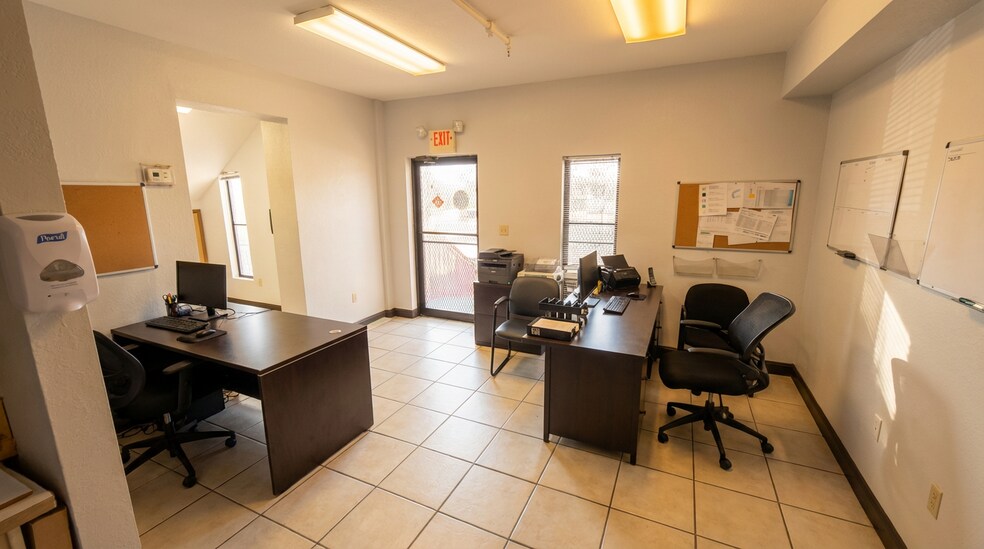 More Photos Of 3190 W 15th Ave, Hialeah Manufacturing For Lease