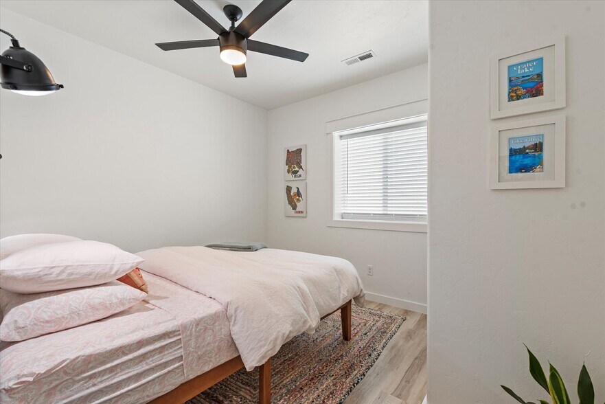 More Photos Of 1905 2nd St, Baker City Storefront Retail Residential For Sale