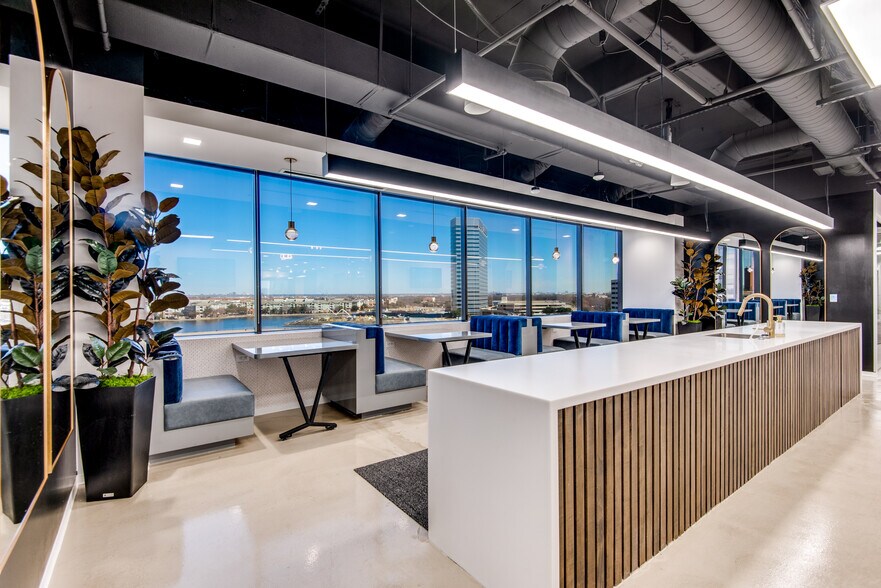 More Photos Of 511 E John Carpenter Fwy, Irving Coworking Space