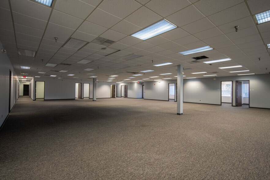 More Photos Of 1919-1975 Technology Dr, Troy Unknown For Lease