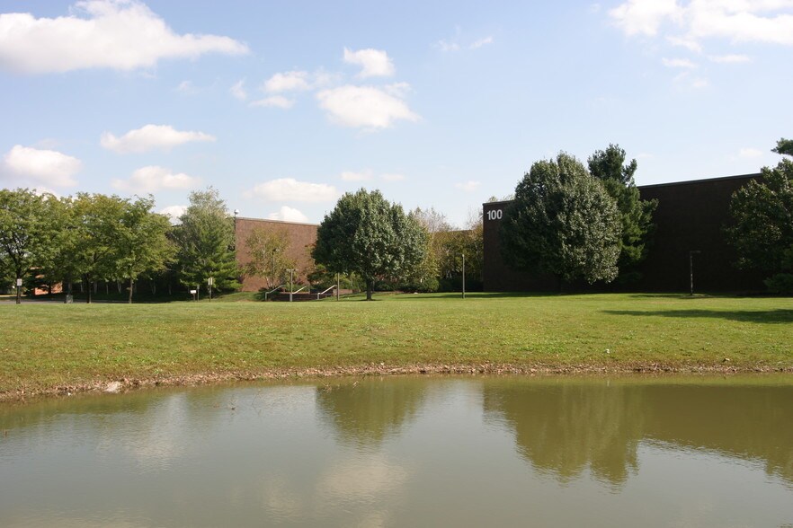 More Photos Of 100 Herrod Blvd, South Brunswick Warehouse For Lease