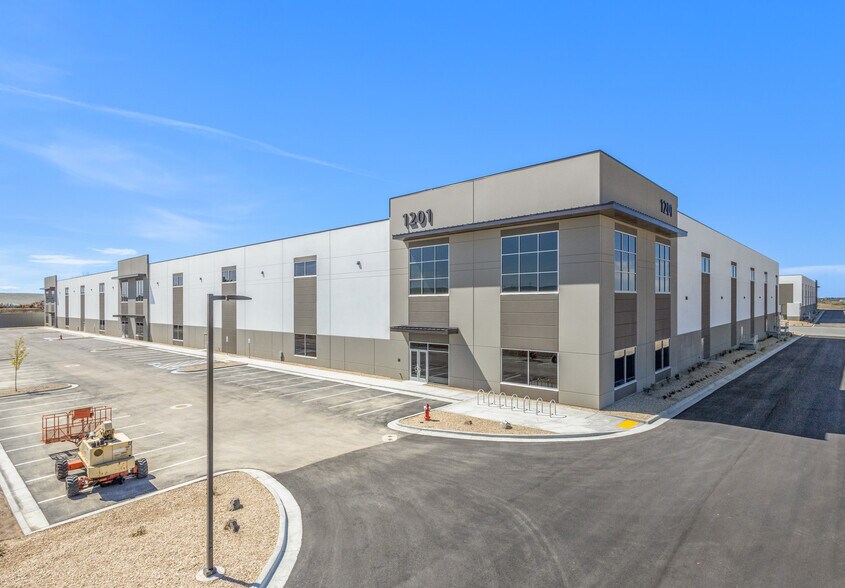 More Photos Of 1409 W Gowen Rd, Boise Industrial For Lease