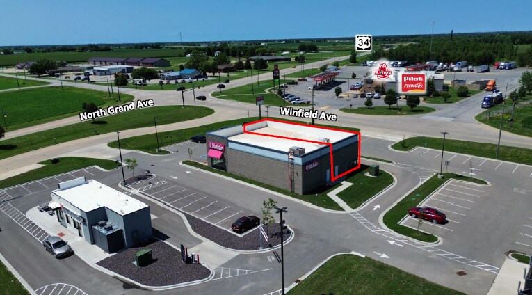 More Photos Of 1210 N Grand Ave, Mount Pleasant General Retail For Lease