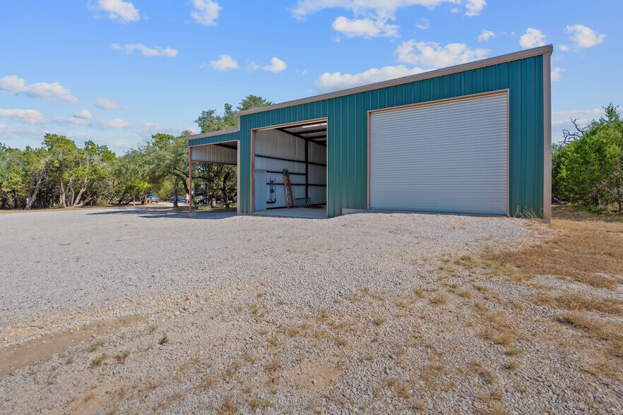 More Photos Of 217 Southern Dr, Johnson City Showroom For Sale
