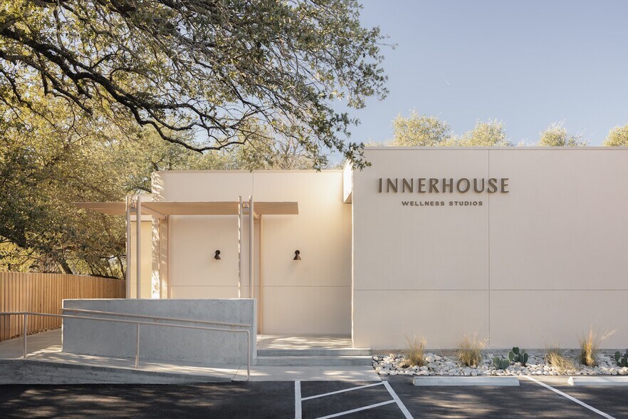 Primary Photo Of 4043 Steck Ave, Austin Medical For Lease