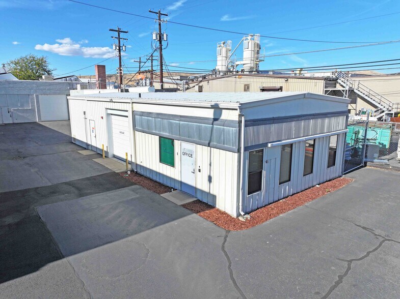 More Photos Of 215 N 3rd Ave, Yakima Office For Sale