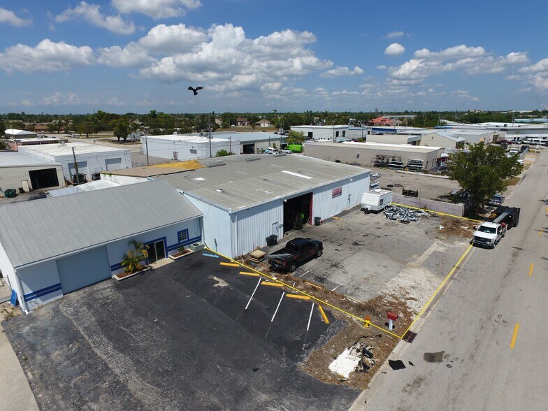 More Photos Of 1016 SE 12th Ave, Cape Coral Warehouse For Sale