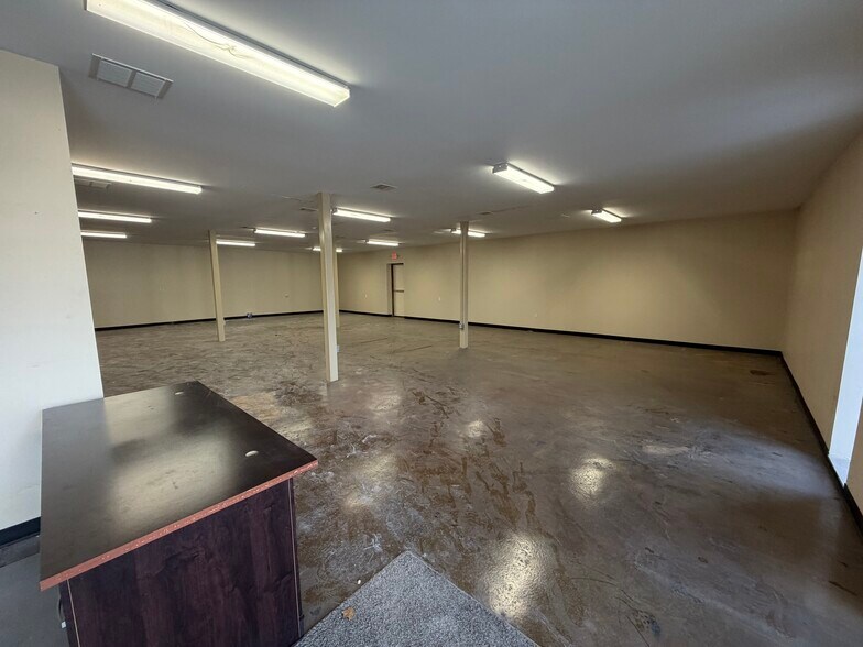 More Photos Of 5427-5441 Gessner Rd, Houston Warehouse For Lease