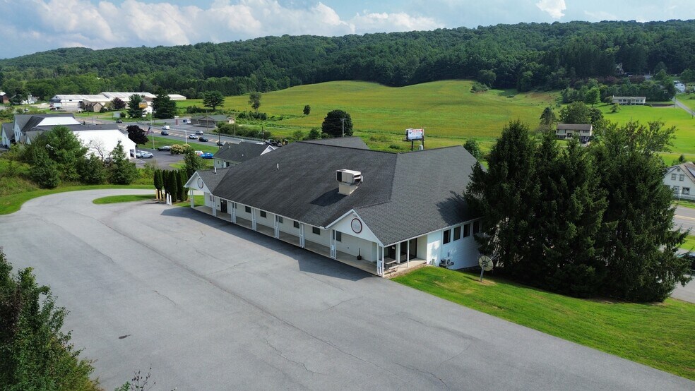 More Photos Of 200 Pine Brook Pl, Orwigsburg Office For Sale