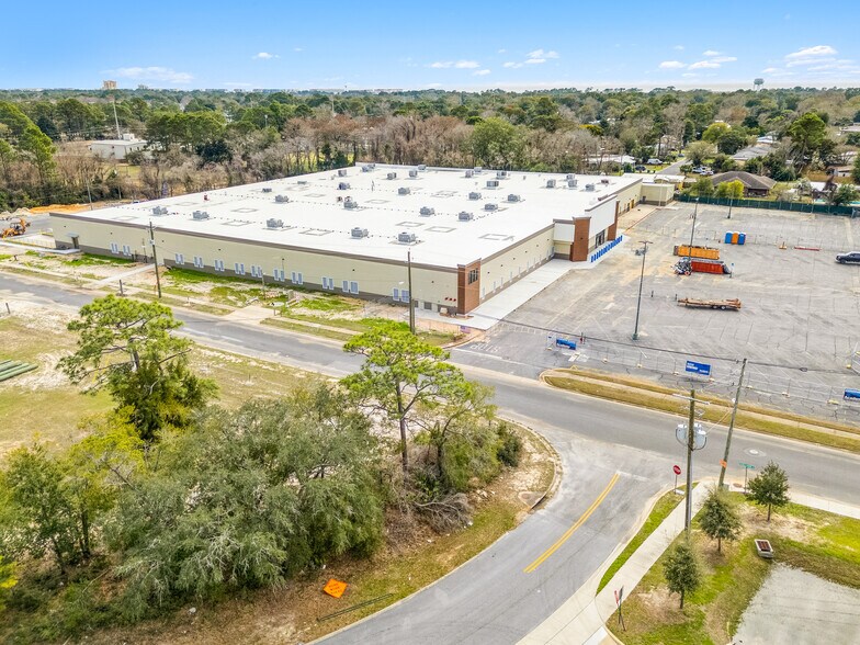 More Photos Of 546 Mary Esther Cut Off NW, Fort Walton Beach General Retail For Lease