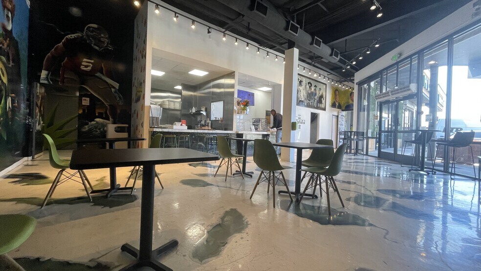 More Photos Of 546 W Compton Blvd, Compton Restaurant For Sale