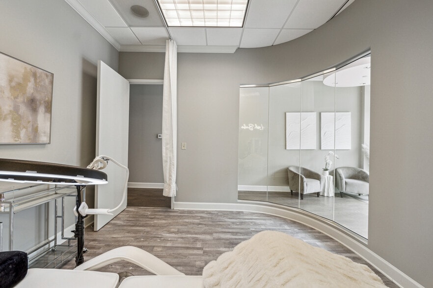 More Photos Of 1300 Peachtree Industrial Blvd, Suwanee Storefront Retail Office For Sale