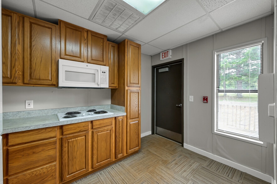 More Photos Of 2426 Crockett Martin Rd, Conroe Multifamily For Sale