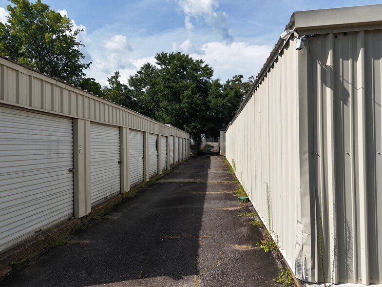 More Photos Of 404 S Boulevard Dr, Bainbridge Industrial For Sale