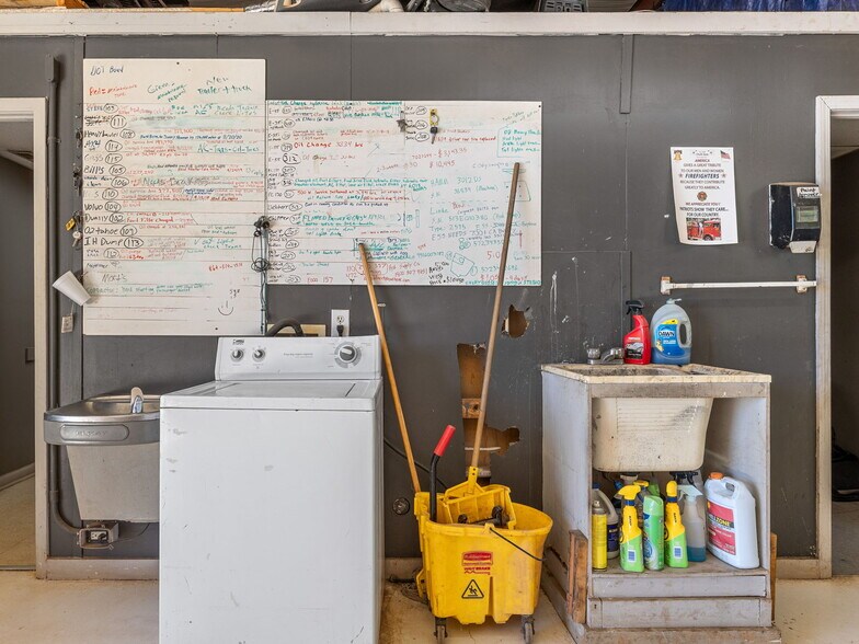 More Photos Of 3808 N Highway 14, Greer Service For Sale