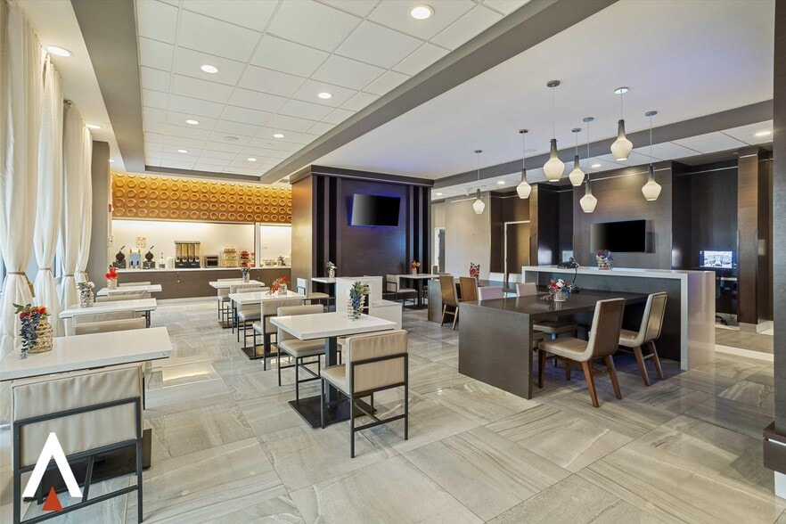 More Photos Of 3755 NW 78th Ave, Doral Hotel For Sale