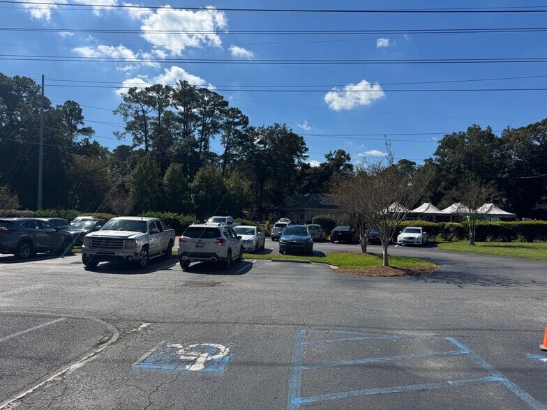 More Photos Of 4101 Main St, Hilton Head Island Office For Sale