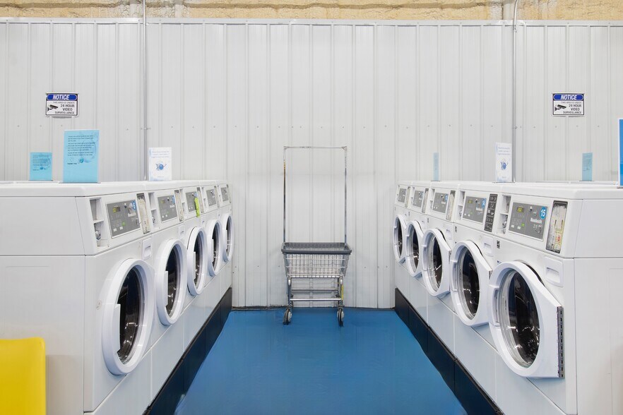 More Photos Of 118 Emory Sr, Trinity Distribution For Sale