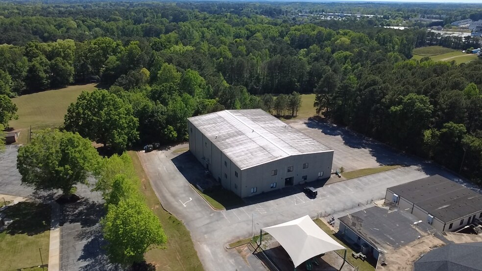 More Photos Of 1151 Flat Shoals Rd SE, Conyers Light Distribution For Lease