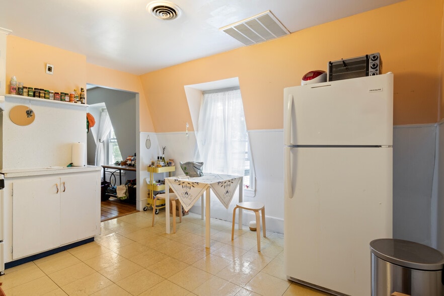 More Photos Of 176 Williams St, Providence Apartments For Sale