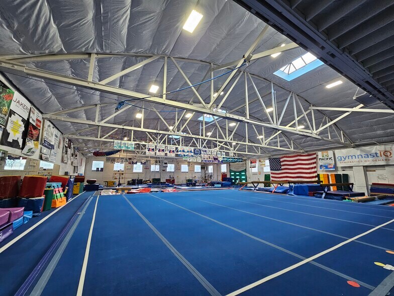 More Photos Of 815 N 1st Ave, Great Falls Auto Dealership For Lease