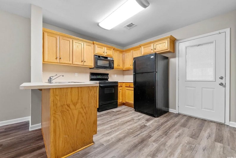 More Photos Of 900 Madden Rd, Jacksonville Apartments For Sale