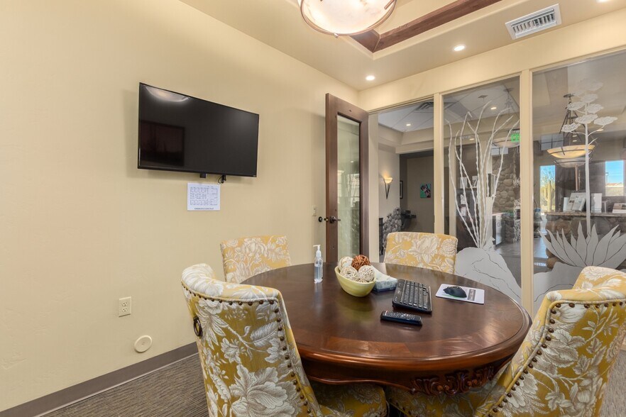 More Photos Of 261 W Duval Rd, Green Valley Medical For Sale